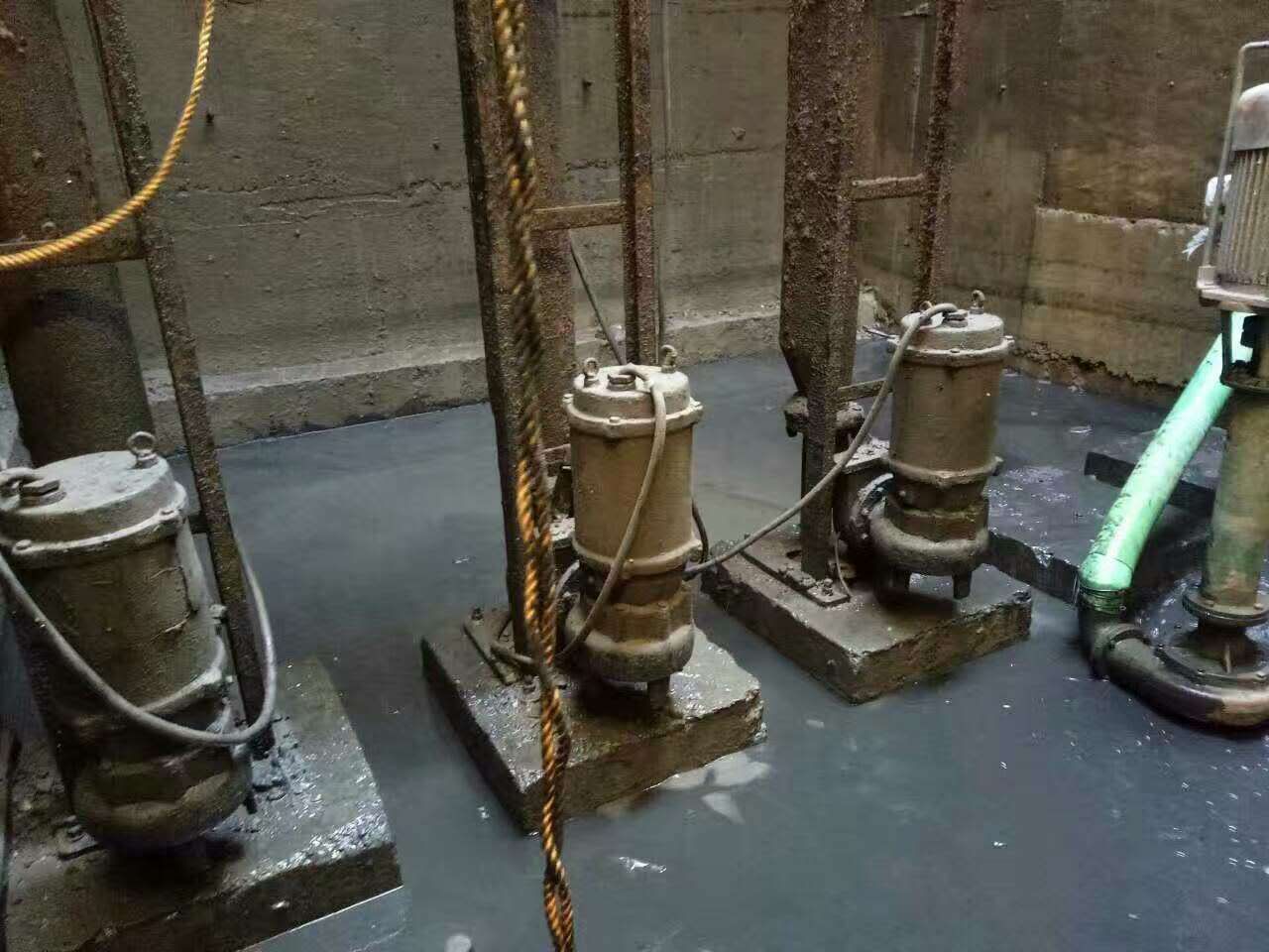 潮安污水池清理